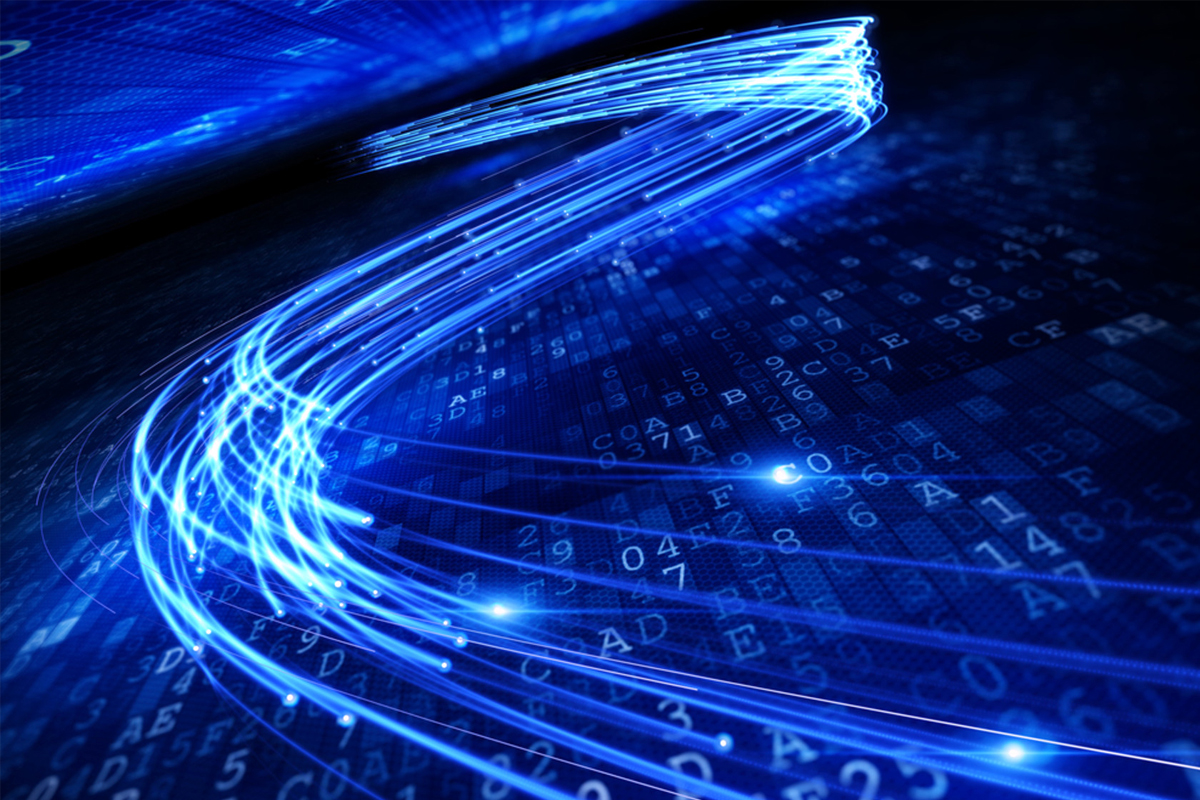 fasci di luce alta velocità azzurri su sfondo blu con numeri e lettere